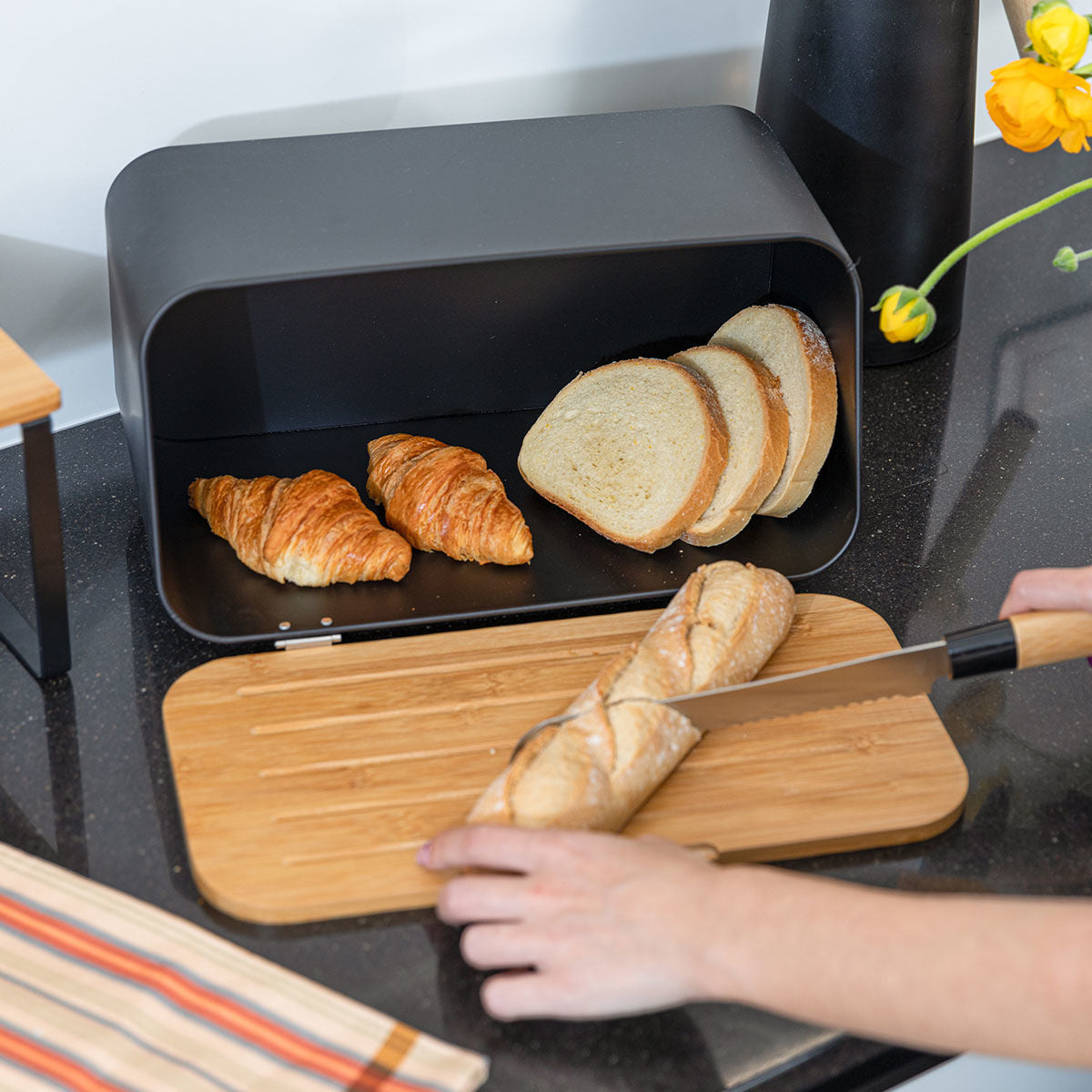 Estia Ψωμιέρα Bamboo Essentials Μεταλλική Με Καπάκι 34.5x19x17εκ Μαύρη