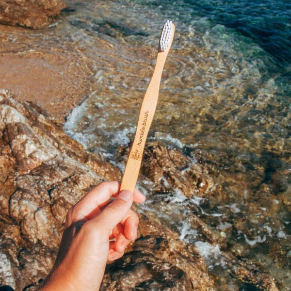 The Humble Co Οδοντόβουρτσα από Μπαμπού Μαλακή 5 Χρώματα - 5τμχ