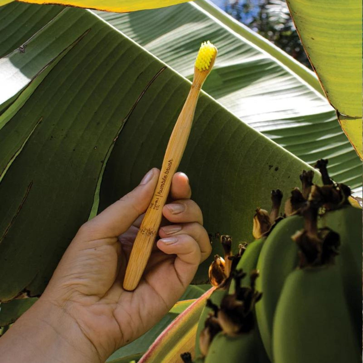 The Humble Co Οδοντόβουρτσα από Μπαμπού για Ευαίσθητα Δόντια & Ούλα - Κίτρινη