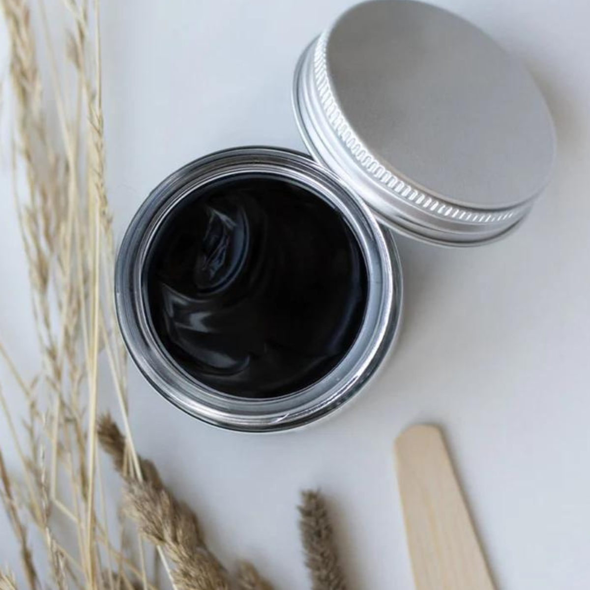 The Humble Co Φυσική Οδοντόκρεμα σε Βάζο με Ενεργό Άνθρακα για Λεύκανση - 50ml