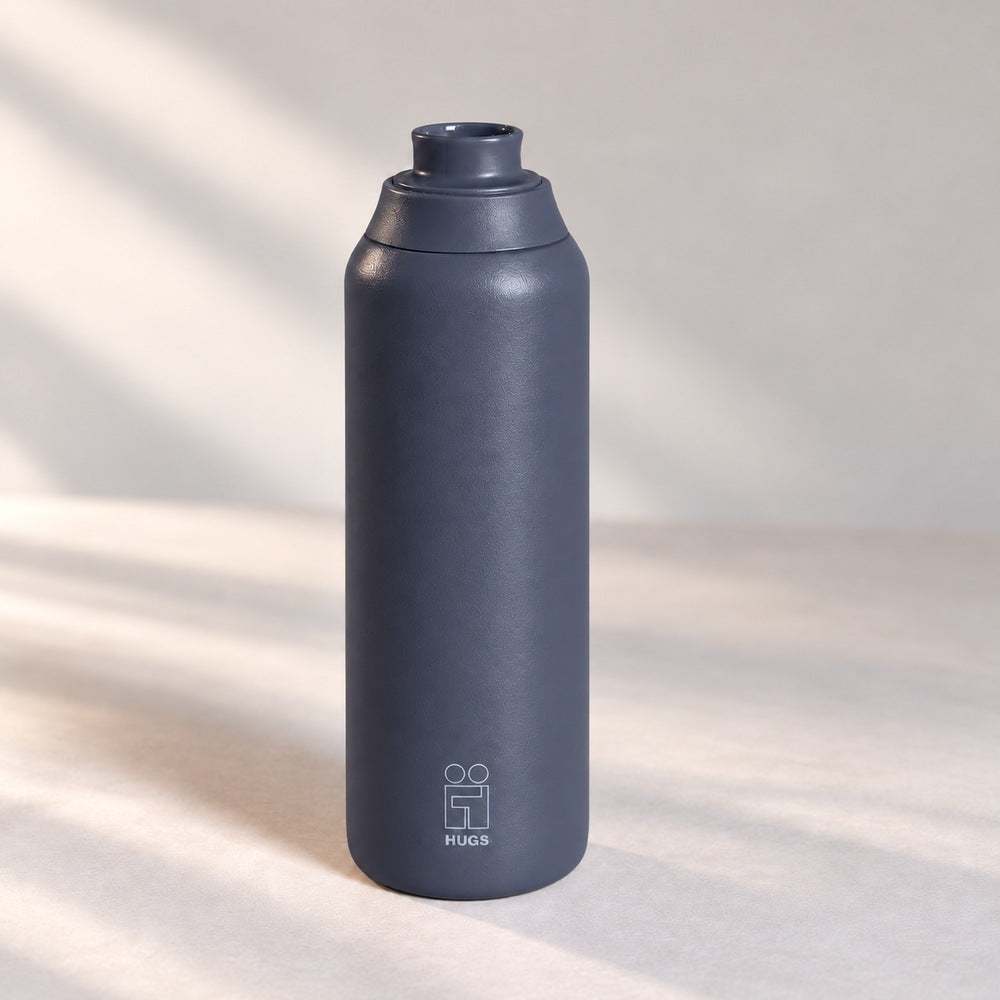 Hugs Zero 600ml Navy Blue, με το κλασικό στόμιο ανοιχτό για να πίνεις χωρίς καλαμάκι