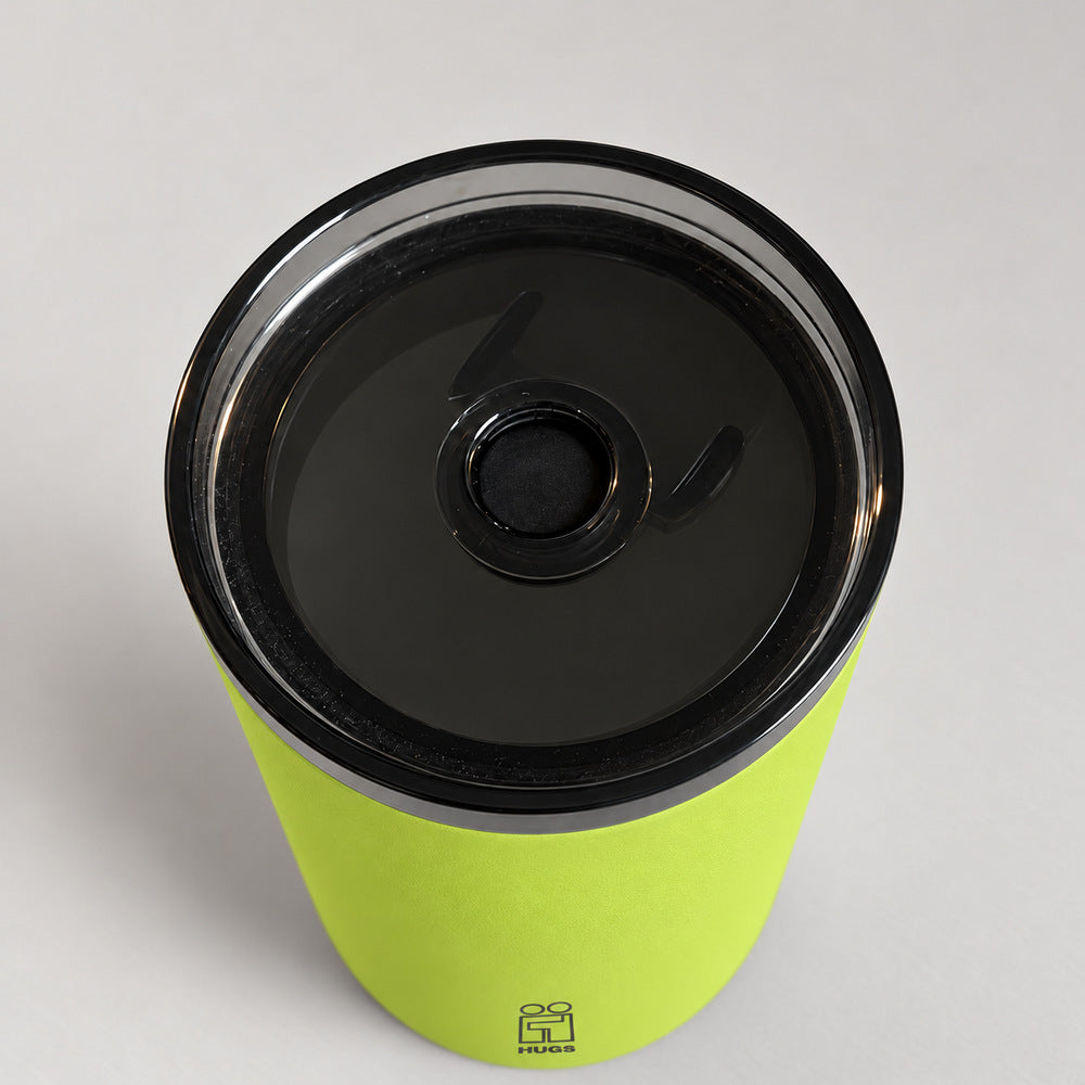 Hugs Zero Coffee Mug 350ml Lime Energy, κλειστός μηχανισμός στο καπάκι με το καλαμάκι αφαιρεμένο
