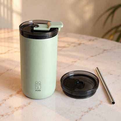 Hugs Zero Coffee Mug 350ml Teal Touch, με το δεύτερο καπάκι επάνω, το καπάκι για καλαμάκι και το μεταλλικό καλαμάκι δίπλα